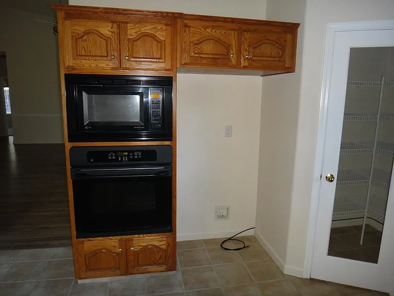 1885 E Turnberry Ave — Photo 8
