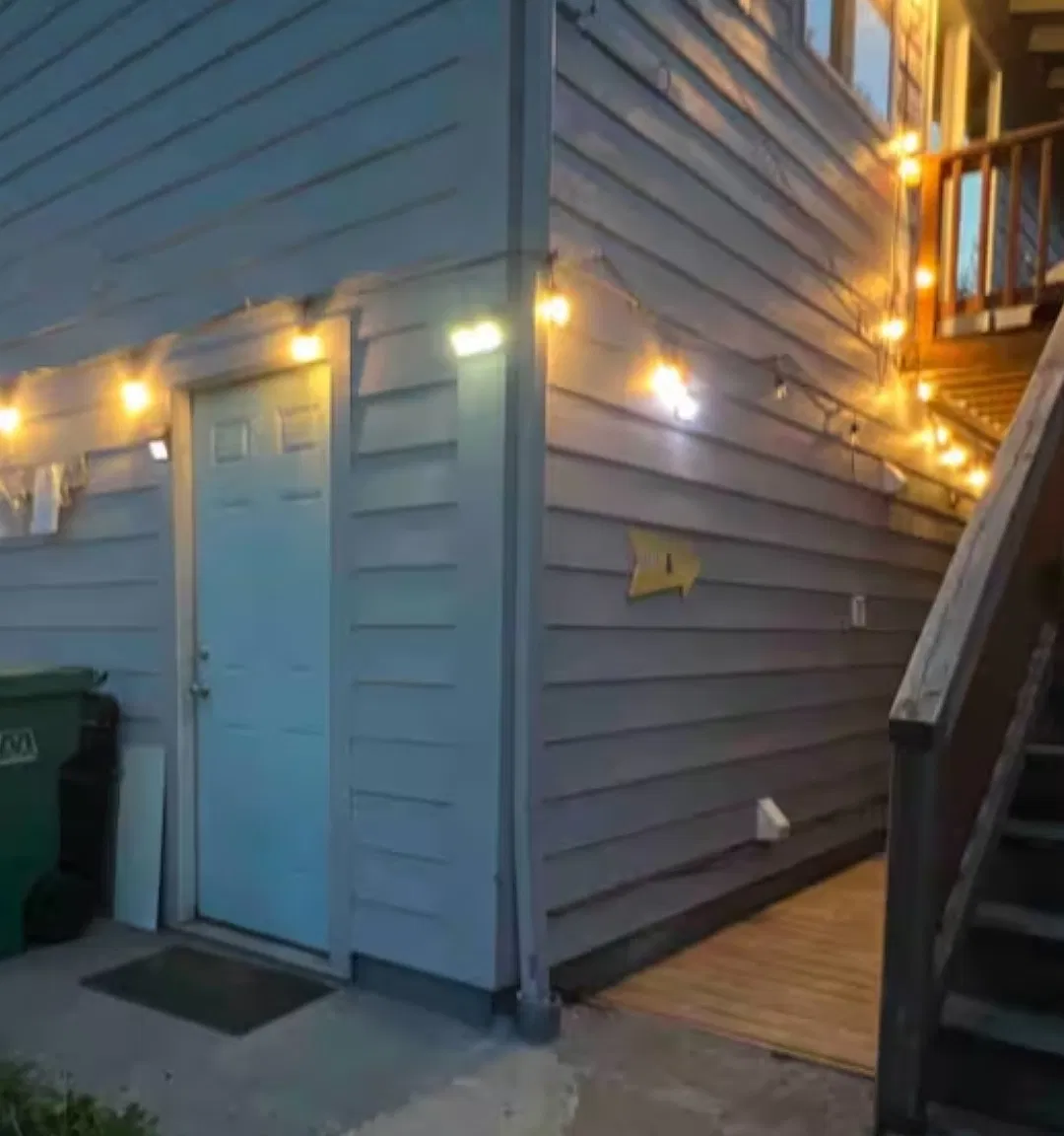 Studio, 150 sqft, $1,350 — Photo 3