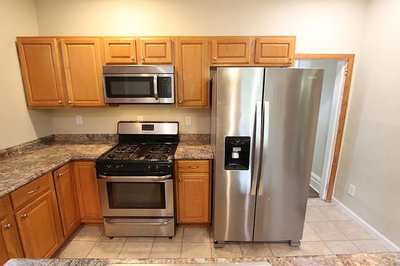 3133 Churchview Ave — Photo 4