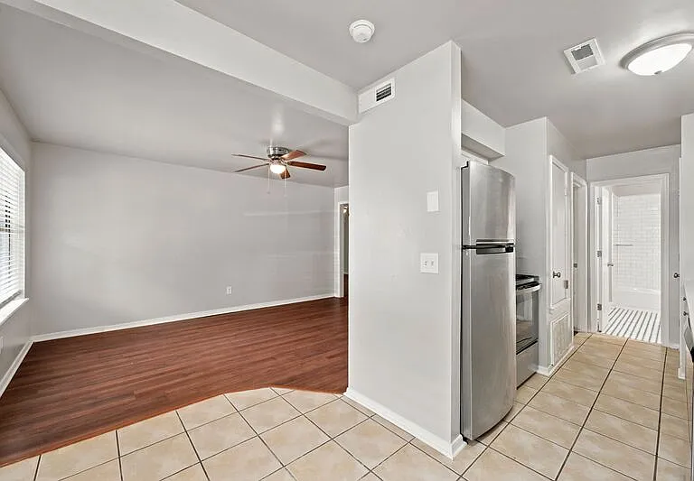 2770 N Barcelona Ave — Photo 4