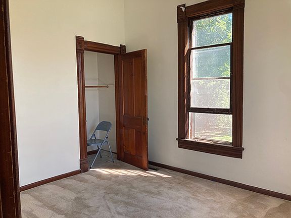 4th image of 1209 Illinois St