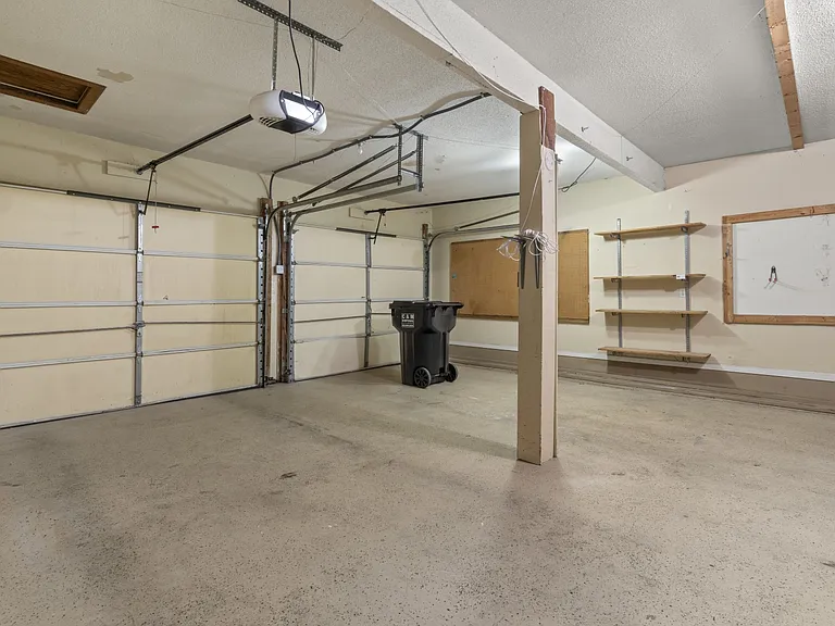 2541 Cross Winds Ln — Photo 42