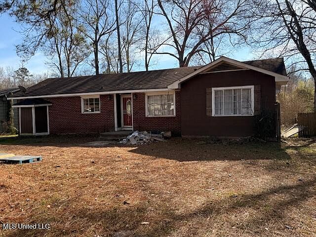 1st image of 311 W Santa Clair St
