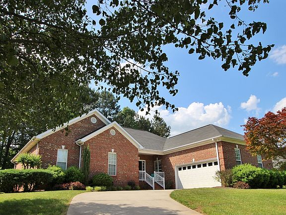 2nd image of 1763 Abbotsford Ct