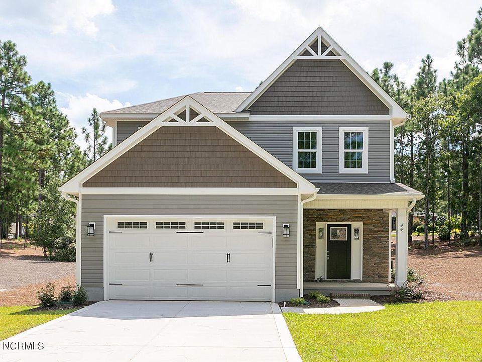 1st image of 44 Hampshire Ln