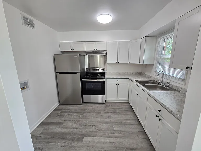 2626 Wayside Dr — Photo 7