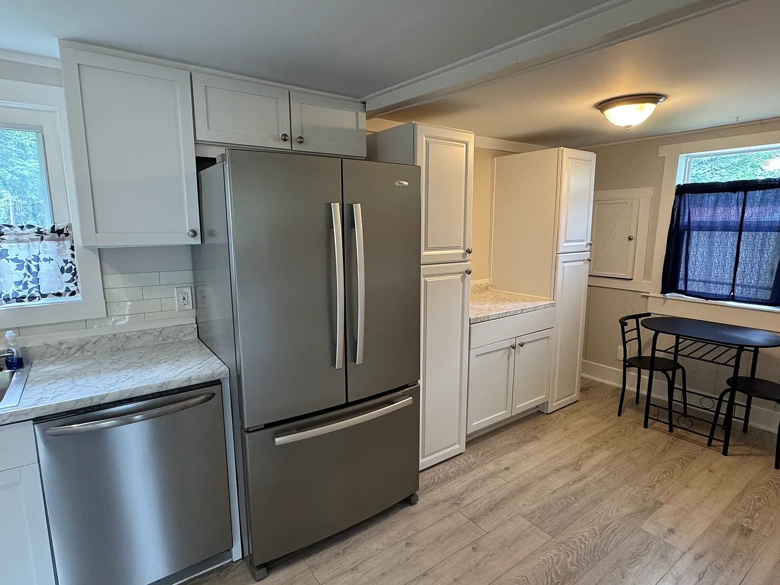 2 bed, 700 sqft, $1,500 — Photo 3