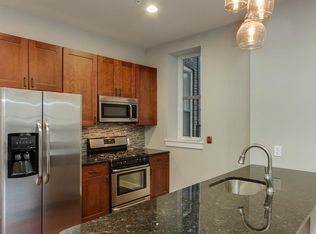 2023 Locust St #3E, Philadelphia, PA 19103