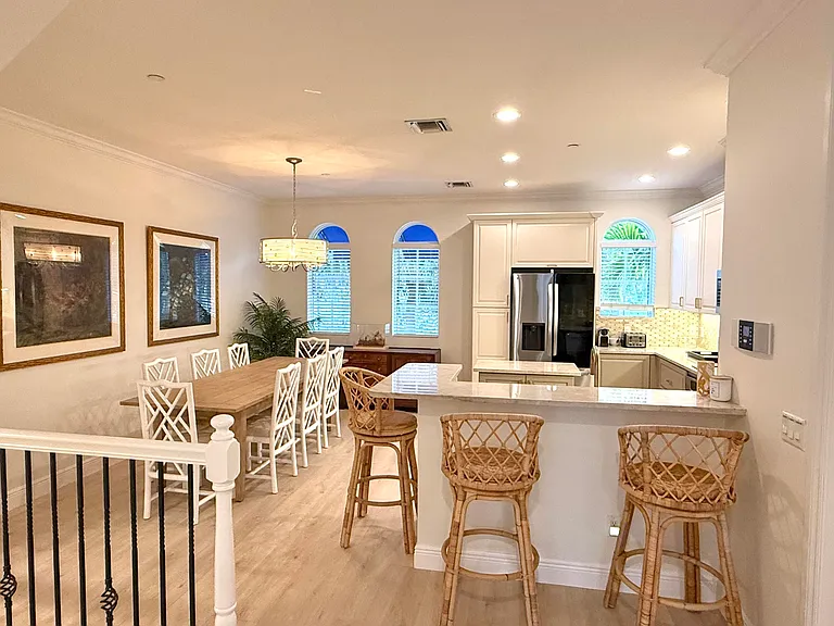 809 Estancia Way — Photo 10