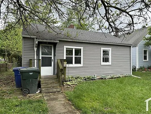 2 bed, $1,100 — Photo 3