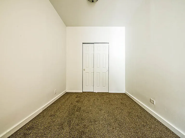 7135 S Blackstone — Photo 22