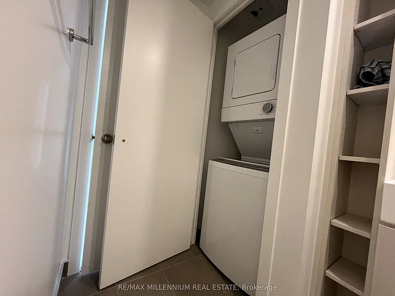 370 Martha St #1608 — Photo 23