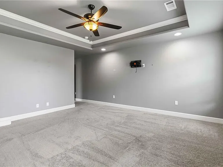 1340 Sweetbriar Cir — Photo 15