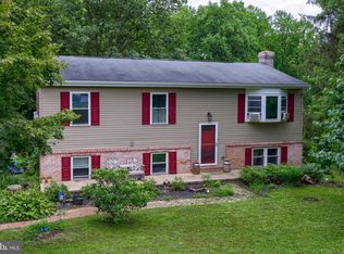 19 Sweetwater Rd, Conestoga, PA 17516