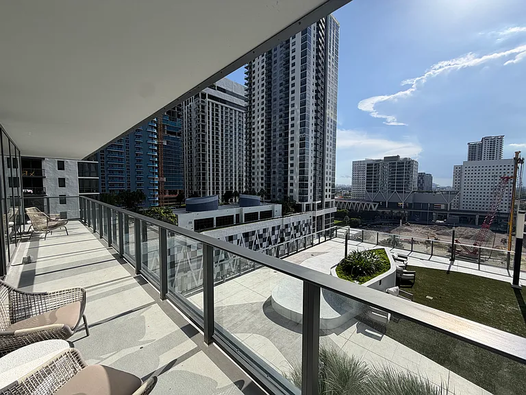 500 NE 2nd Ave #A — Photo 6