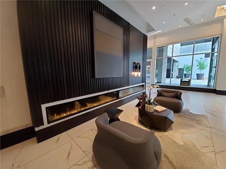 400 W Peachtree St NW #3606 — Photo 19