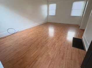 930 E 3rd St #11, Long Beach, CA 90802
