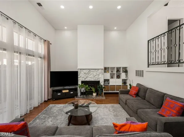 320 W 220th St Unit 4, Carson, CA 90745