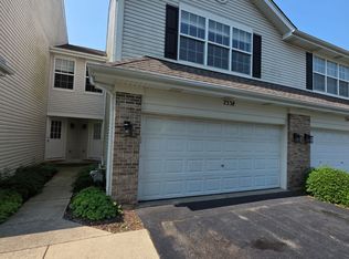 2338 Stoughton Cir, Aurora, IL 60502