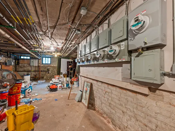 1517 Jefferson Avenue image 10 of 16