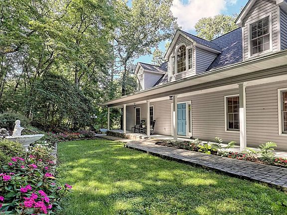2nd image of 129 Johnston Ln