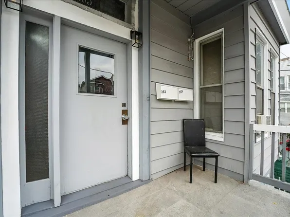 283 Griffith Street image 22 of 24