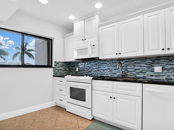 5th image of 3605 S Ocean Boulevard #325