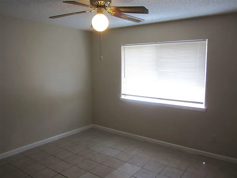 17907 Fieldglen Dr — Photo 16