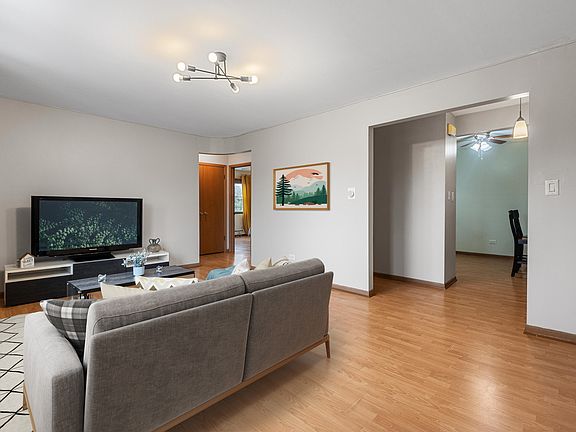 5th image of 8808 45th Pl Unit 11