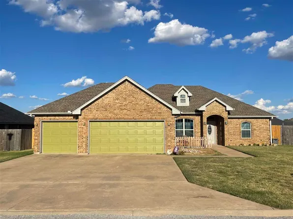 6 NE Summerwood Dr, Elgin, OK 73538