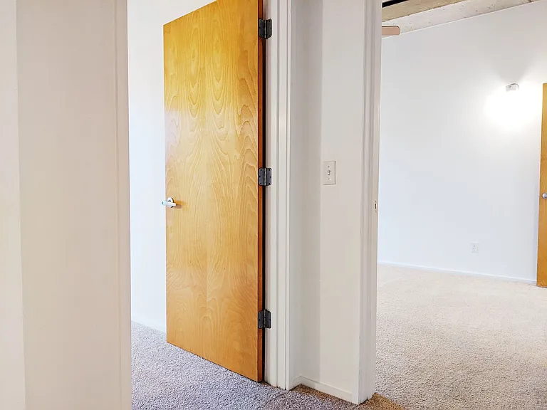 Mercury - Residential — Photo 9
