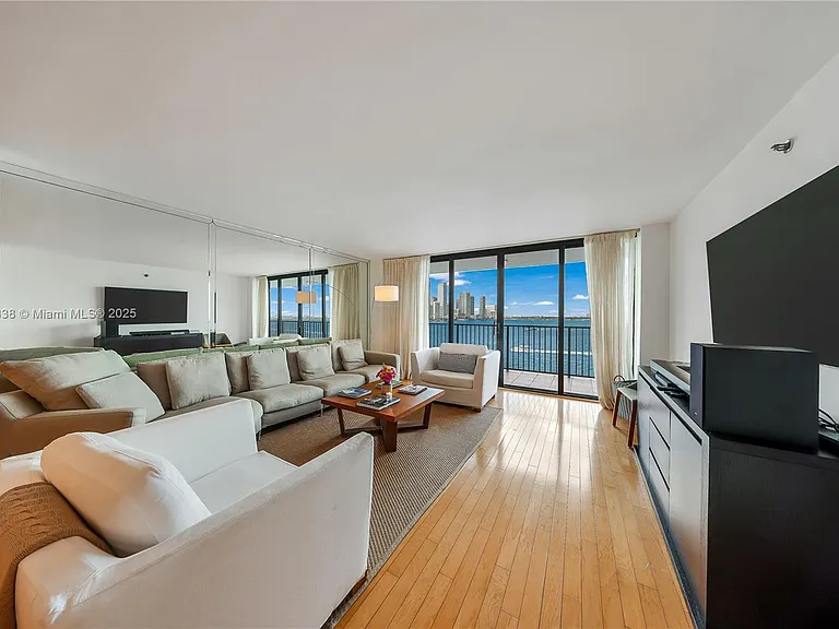 801 N Venetian Dr #903 — Photo 9