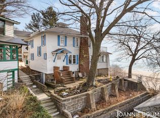 61 Poplar Rdg, Grand Haven, MI 49417