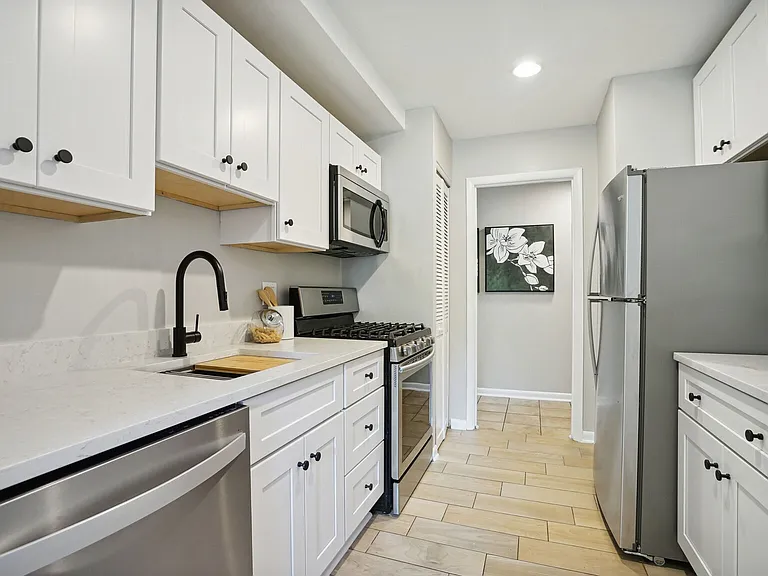 2842 Dover Ln #103 — Photo 7