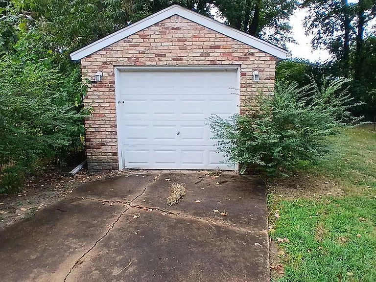 3043 Coleman Ave — Photo 9