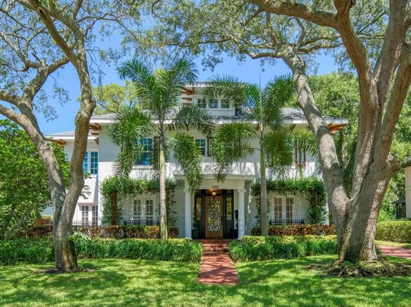 302 Druid Rd W, Clearwater, FL 33756