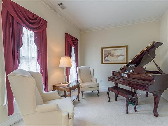 4th image of 1139 Pughes Creek Way