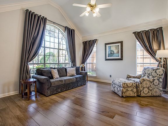 2_3700-beechwood-ct-carrollton-tx-High-Res-3.jpg