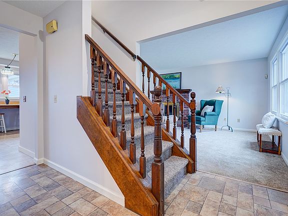 3rd image of 448 Rush Scottsville Rd