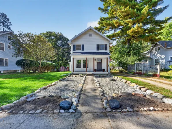 407 High St, Marshall, MI 49068