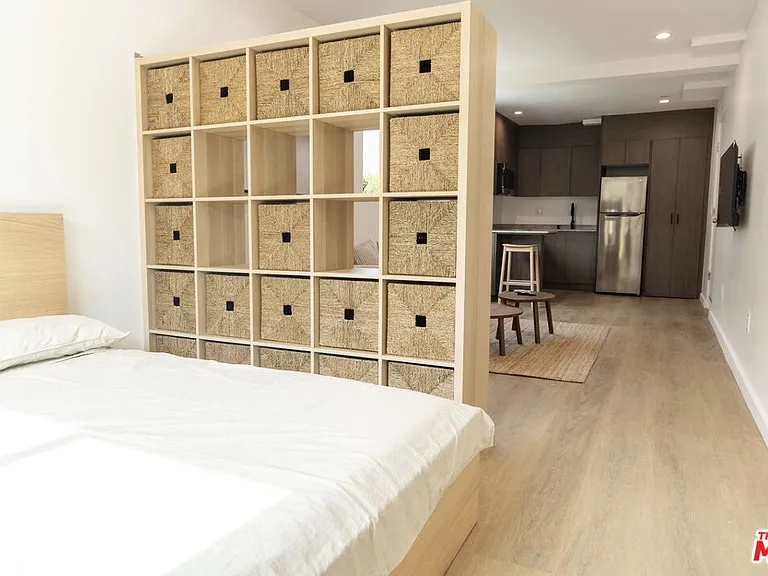 923 N Mariposa Ave #1/4 — Photo 18