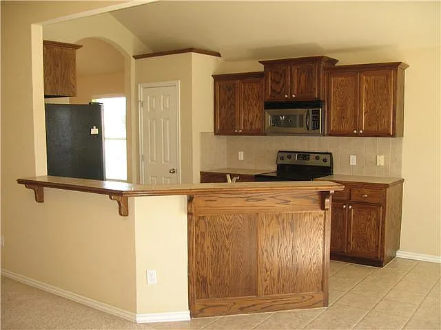 16001 Korie Dr — Photo 6