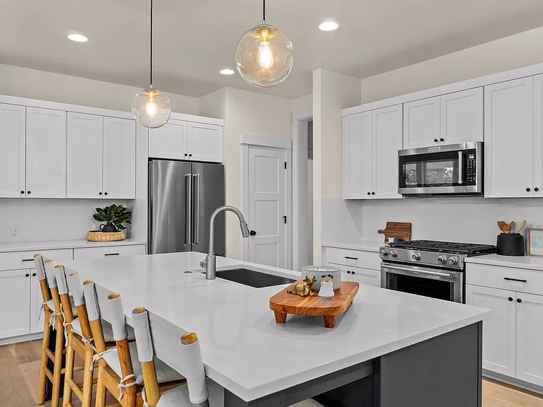 61662 SW Woodriver Dr — Photo 10
