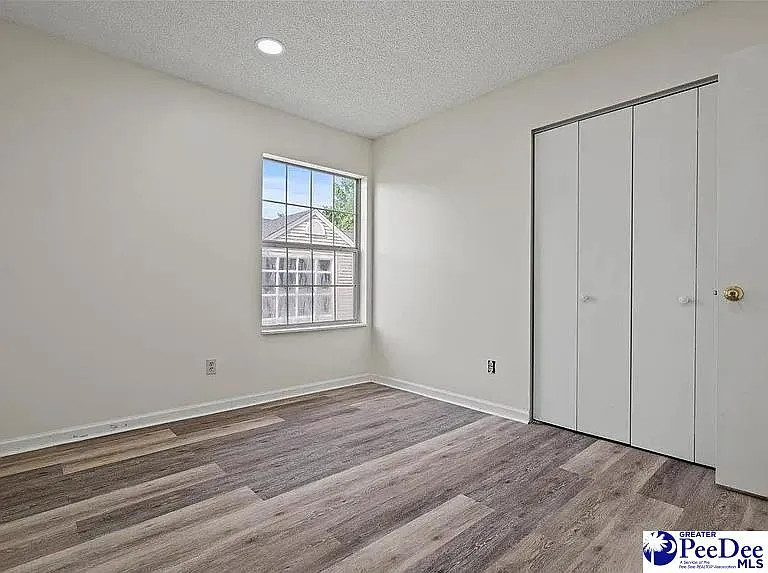 701 Coventry Ln — Photo 18