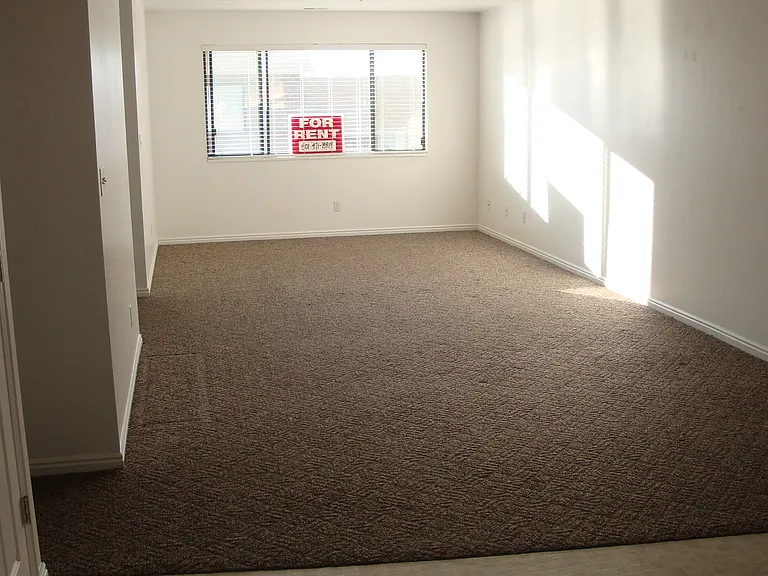 720 E 600 N — Photo 6