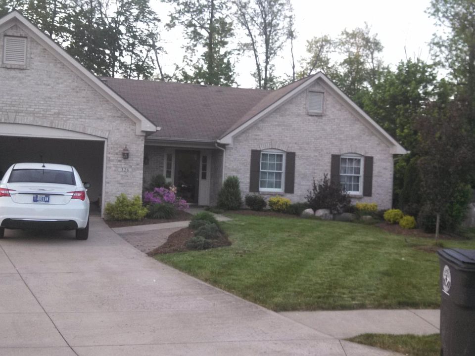 Front of the home - Summer