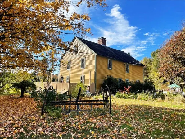 114 Colwell Rd, Burrillville, RI 02830