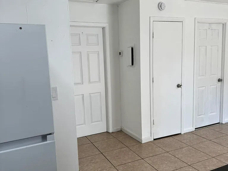 4356 Maine St #3 — Photo 16