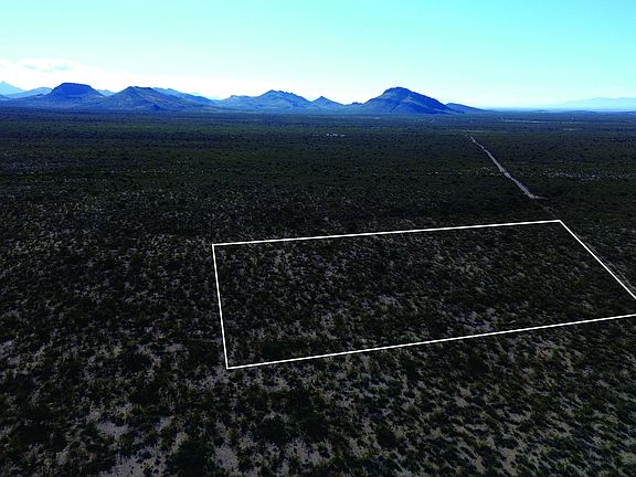 3rd image of 4.78Acres La Defensa Lane #177