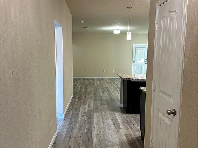 3505 Stephans St — Photo 5